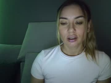 Demiixmoore Chaturbate stream image from September 03, 2025