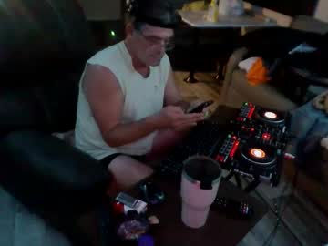 Latniter742349 Chaturbate stream image from September 03, 2025