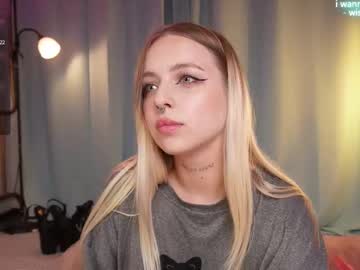 Alice_Halle Chaturbate stream image from September 03, 2025