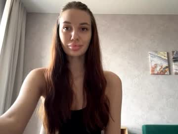 Lannieperrodin Chaturbate stream image from September 03, 2025