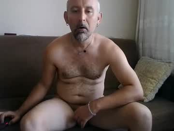 Buckwessle Chaturbate stream image from September 03, 2025