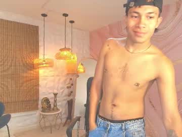 Liamwoker Chaturbate stream image from September 03, 2025