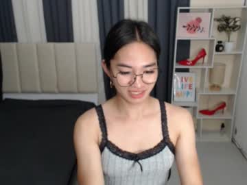 Petiteasianmarian Chaturbate stream image from September 03, 2025