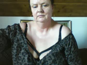 Tiffanymature Chaturbate stream image from September 03, 2025