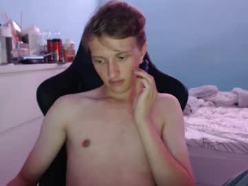 Blondessence Chaturbate stream image from September 03, 2025