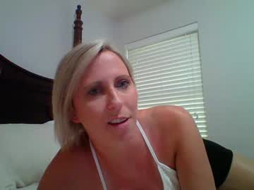 Swingersdfw Chaturbate stream image from September 03, 2025