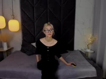 Alysiasun Chaturbate stream image from September 04, 2025