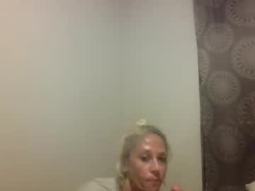Squirtn4mee Chaturbate stream image from September 04, 2025