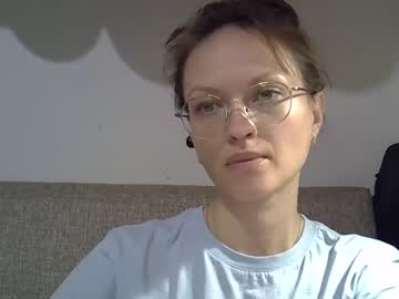 Xini_Brown Chaturbate stream image from September 04, 2025