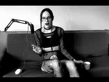 Lunarlinda Chaturbate stream image from September 04, 2025