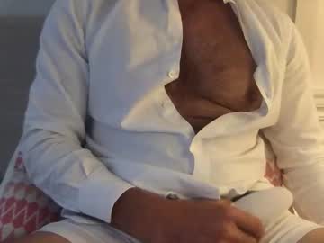 Itshuuuuuge Chaturbate stream image from September 04, 2025