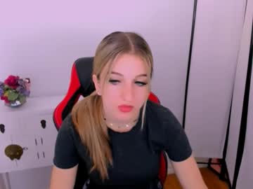 Carlalips Chaturbate stream image from September 04, 2025