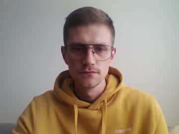 Polsenos Chaturbate stream image from September 04, 2025