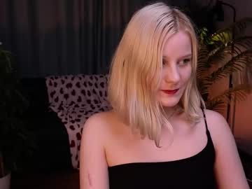 Shinejoan Chaturbate stream image from September 04, 2025