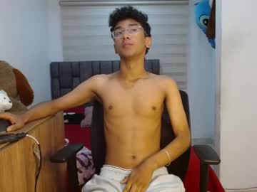 Harrytwink18 Chaturbate stream image from September 04, 2025