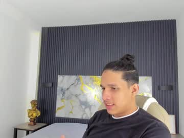 Jheidertwink Chaturbate stream image from September 04, 2025