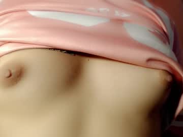 Urwildroseanne Chaturbate stream image from September 04, 2025