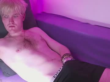 Mikkijohnson Chaturbate stream image from September 04, 2025