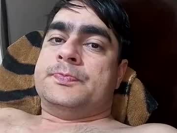 Camiloxp Chaturbate stream image from September 05, 2025