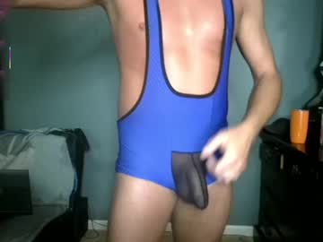 Blueyes_Hung1 Chaturbate stream image from September 05, 2025