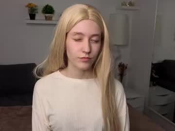 Blooming_Mess Chaturbate stream image from September 05, 2025