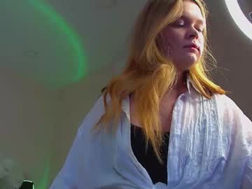 Crystallyons Chaturbate stream image from September 05, 2025