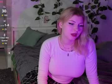 Hellenhornny Chaturbate stream image from September 05, 2025