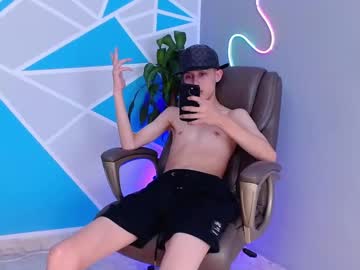 Arthurcox_ Chaturbate stream image from September 05, 2025