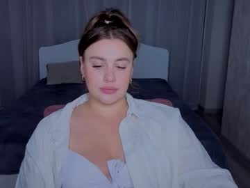 Adelynnn Chaturbate stream image from September 05, 2025