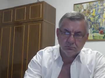 Machomale3 Chaturbate stream image from September 05, 2025