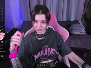 Miravelle Chaturbate stream image from September 05, 2025