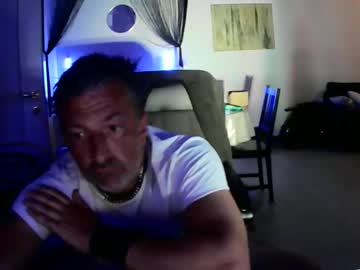 Clubkes Chaturbate stream image from September 05, 2025