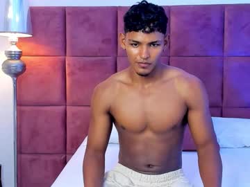 Hugo_Cano Chaturbate stream image from September 05, 2025