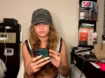 Cristasworldxo Chaturbate stream image from September 06, 2025