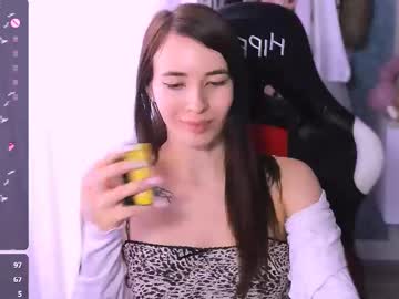 Ariamill Chaturbate stream image from September 06, 2025