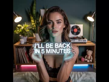 Alaynavalensuela Chaturbate stream image from September 06, 2025