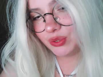 Emillybones Chaturbate stream image from September 06, 2025