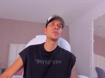 Chris_Castro Chaturbate stream image from September 07, 2025
