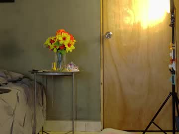 Curly_Milff Chaturbate stream image from September 07, 2025