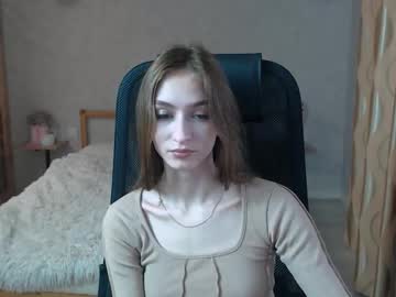 Silkymiley Chaturbate stream image from September 07, 2025