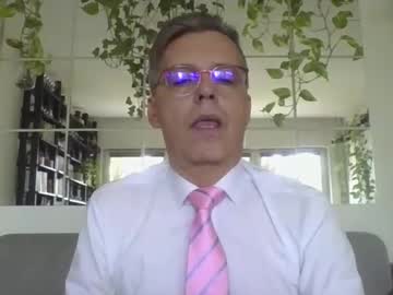 Suit_Elegant Chaturbate stream image from September 07, 2025