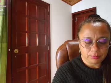 Milfginebra Chaturbate stream image from September 07, 2025