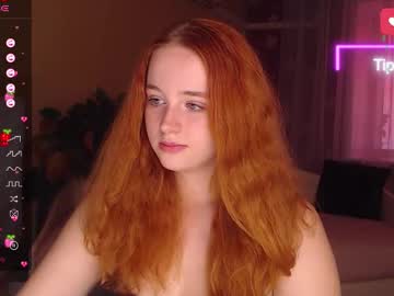 Lunasweeti Chaturbate stream image from September 07, 2025