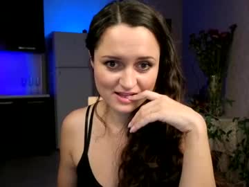 Milanabankss Chaturbate stream image from September 07, 2025