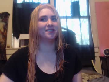 Roxanneroulette Chaturbate stream image from September 07, 2025