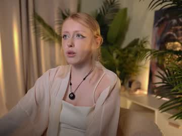 Rosy_Petal Chaturbate stream image from September 07, 2025