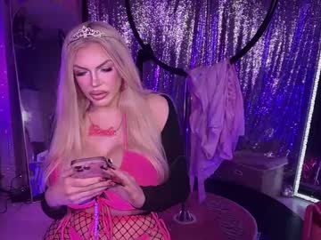 Plasticfuckdoll Chaturbate stream image from September 08, 2025