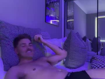 Aussiemax01 Chaturbate stream image from September 08, 2025