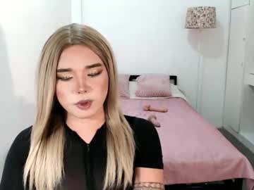 Bestgirljulia Chaturbate stream image from September 08, 2025
