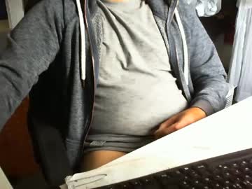 Tomtom02029 Chaturbate stream image from September 08, 2025